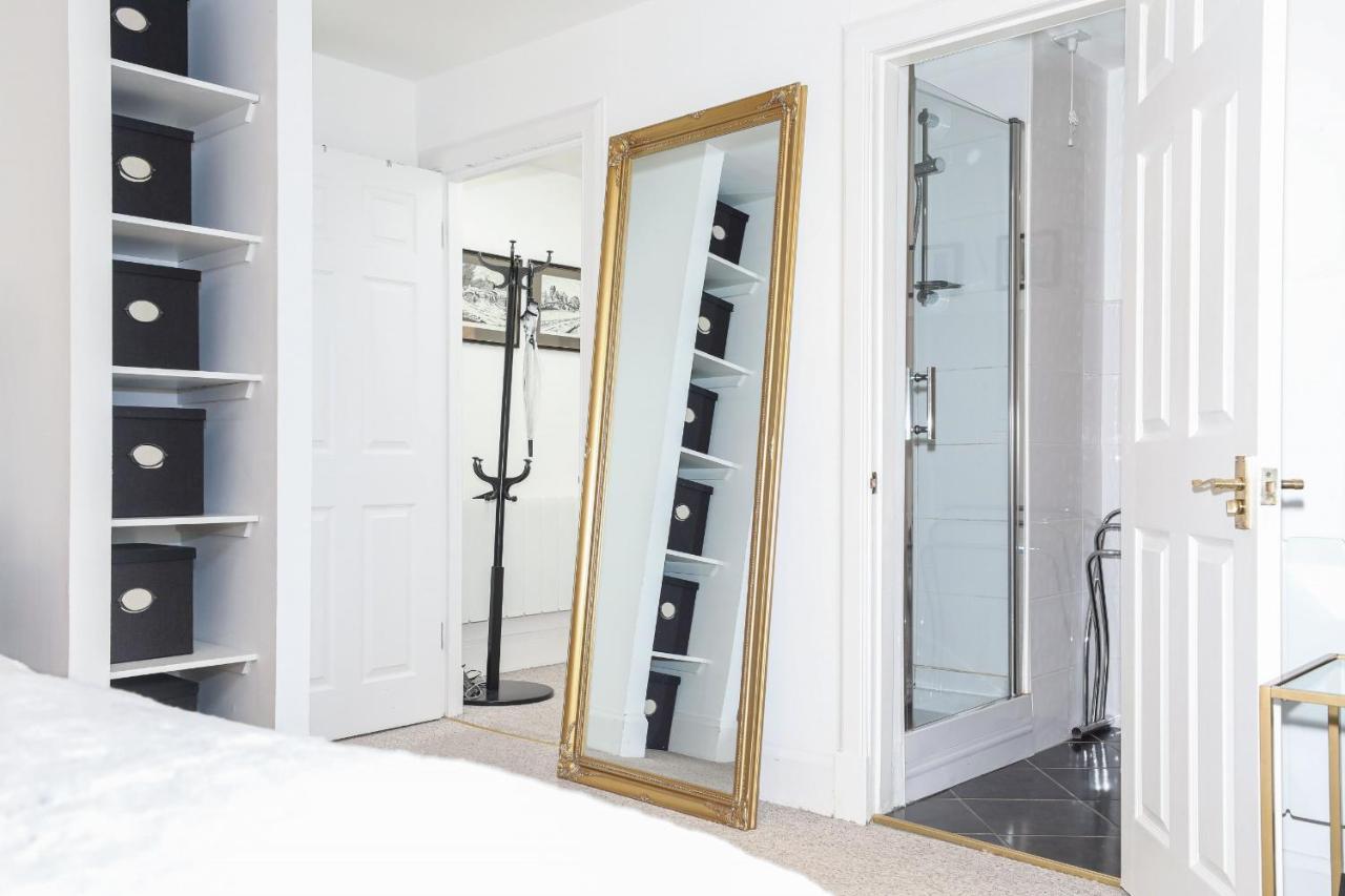 Luxury 3 Bed Royal Mile Apartment Единбург Екстериор снимка
