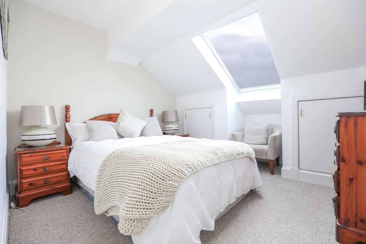 Luxury 3 Bed Royal Mile Apartment Единбург Екстериор снимка