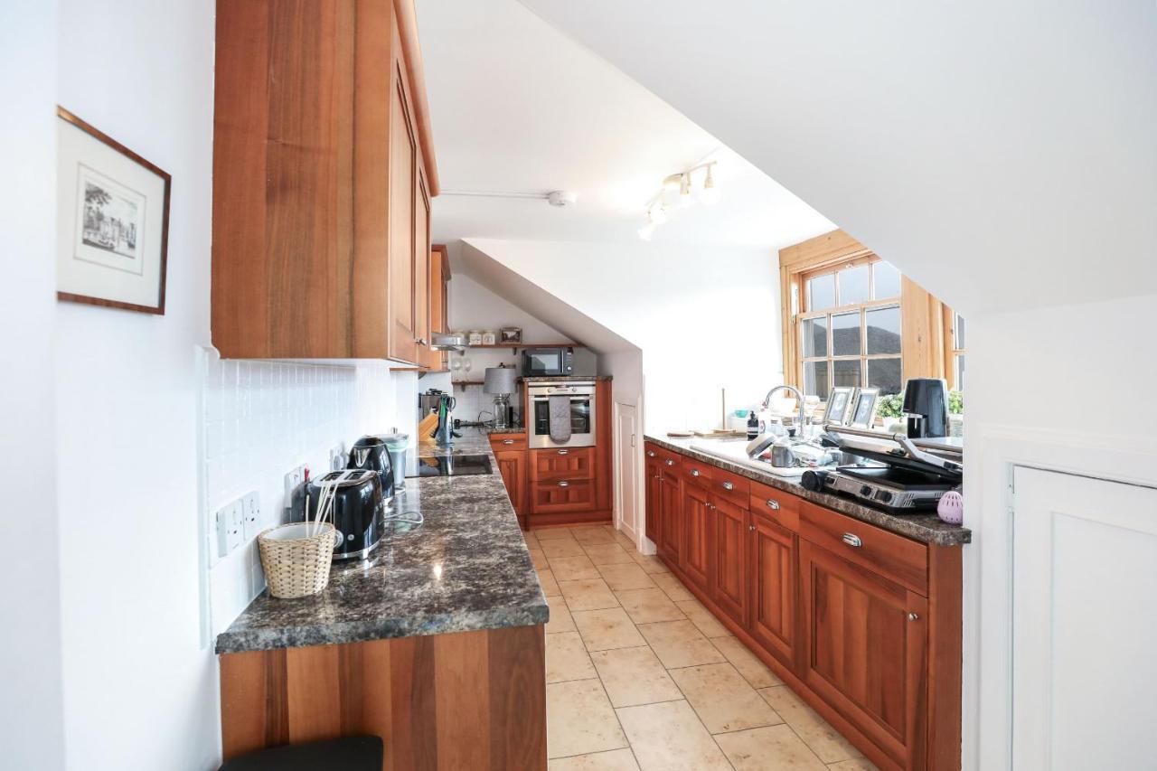 Luxury 3 Bed Royal Mile Apartment Единбург Екстериор снимка