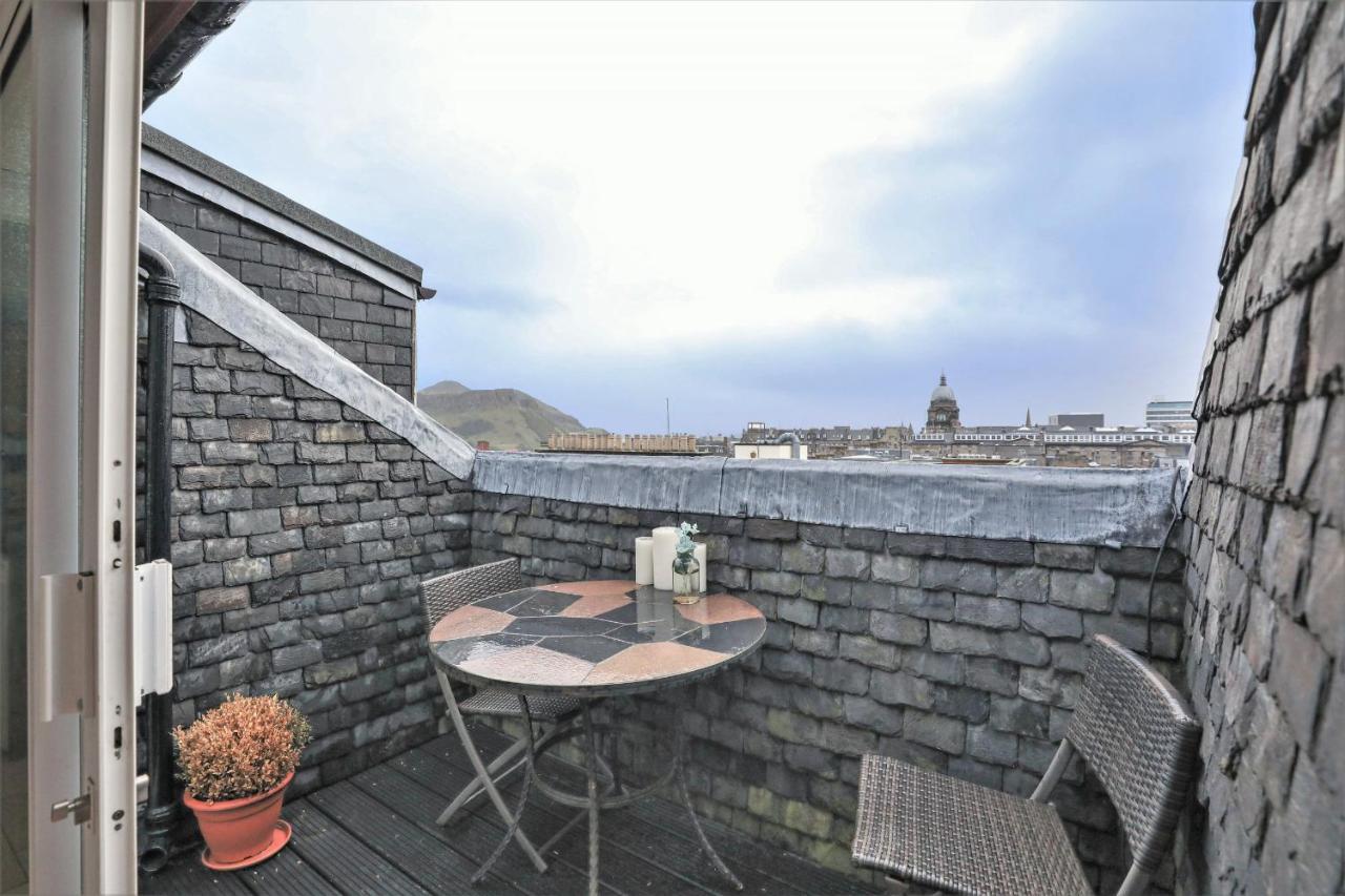 Luxury 3 Bed Royal Mile Apartment Единбург Екстериор снимка