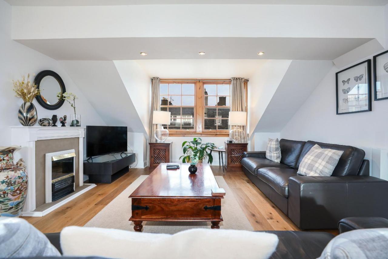 Luxury 3 Bed Royal Mile Apartment Единбург Екстериор снимка