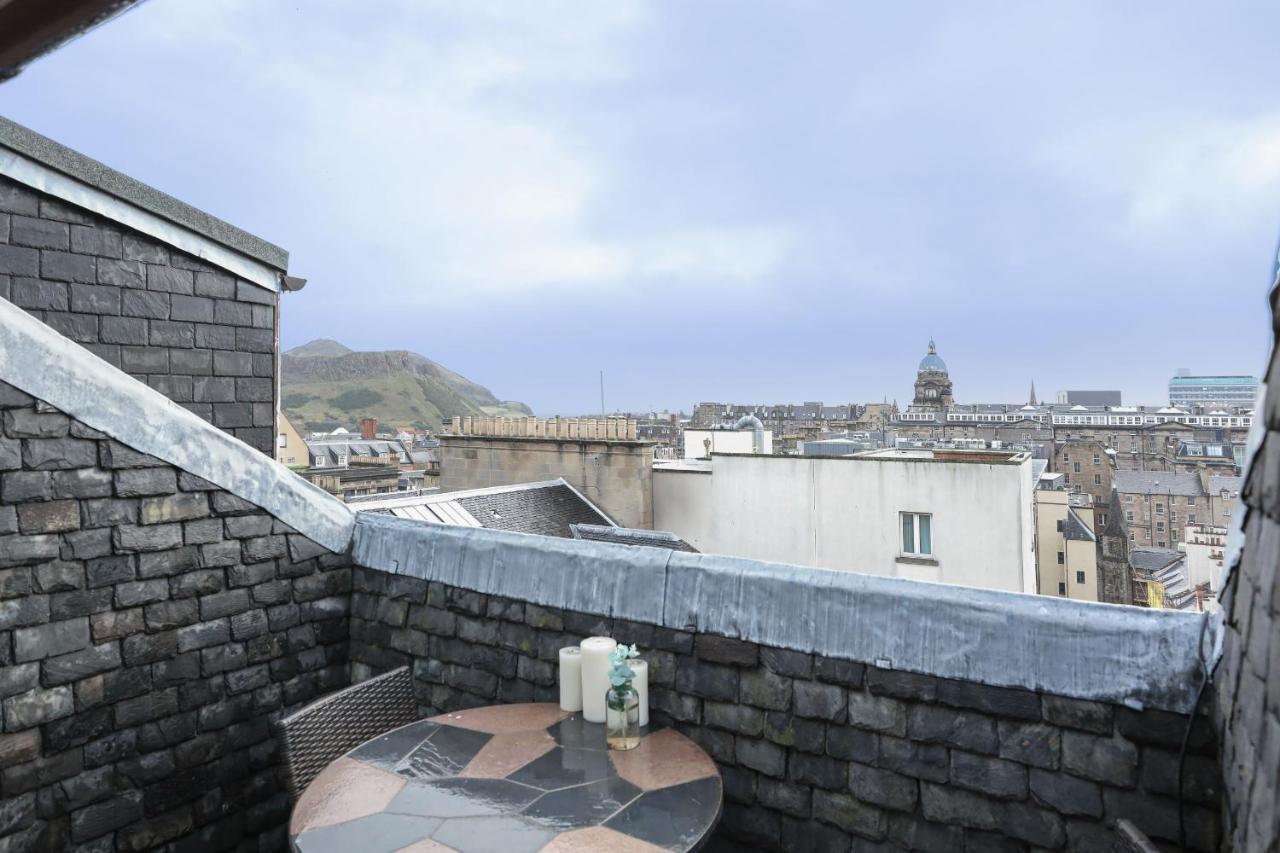 Luxury 3 Bed Royal Mile Apartment Единбург Екстериор снимка