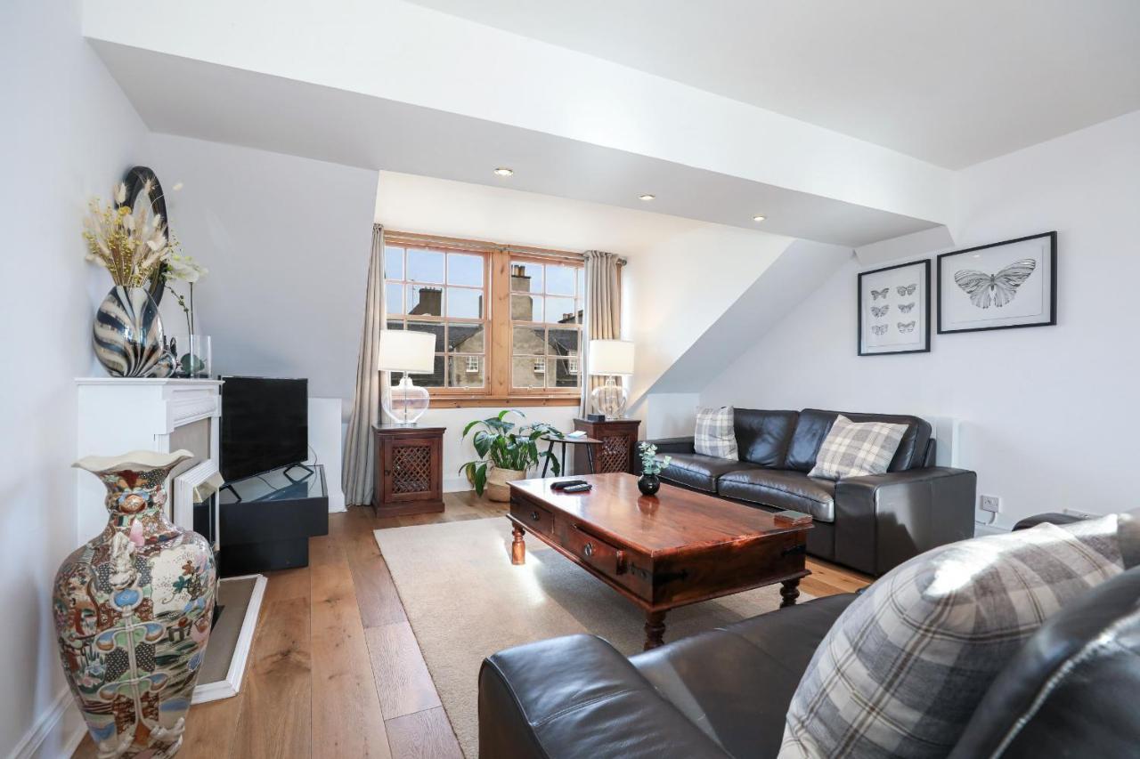 Luxury 3 Bed Royal Mile Apartment Единбург Екстериор снимка