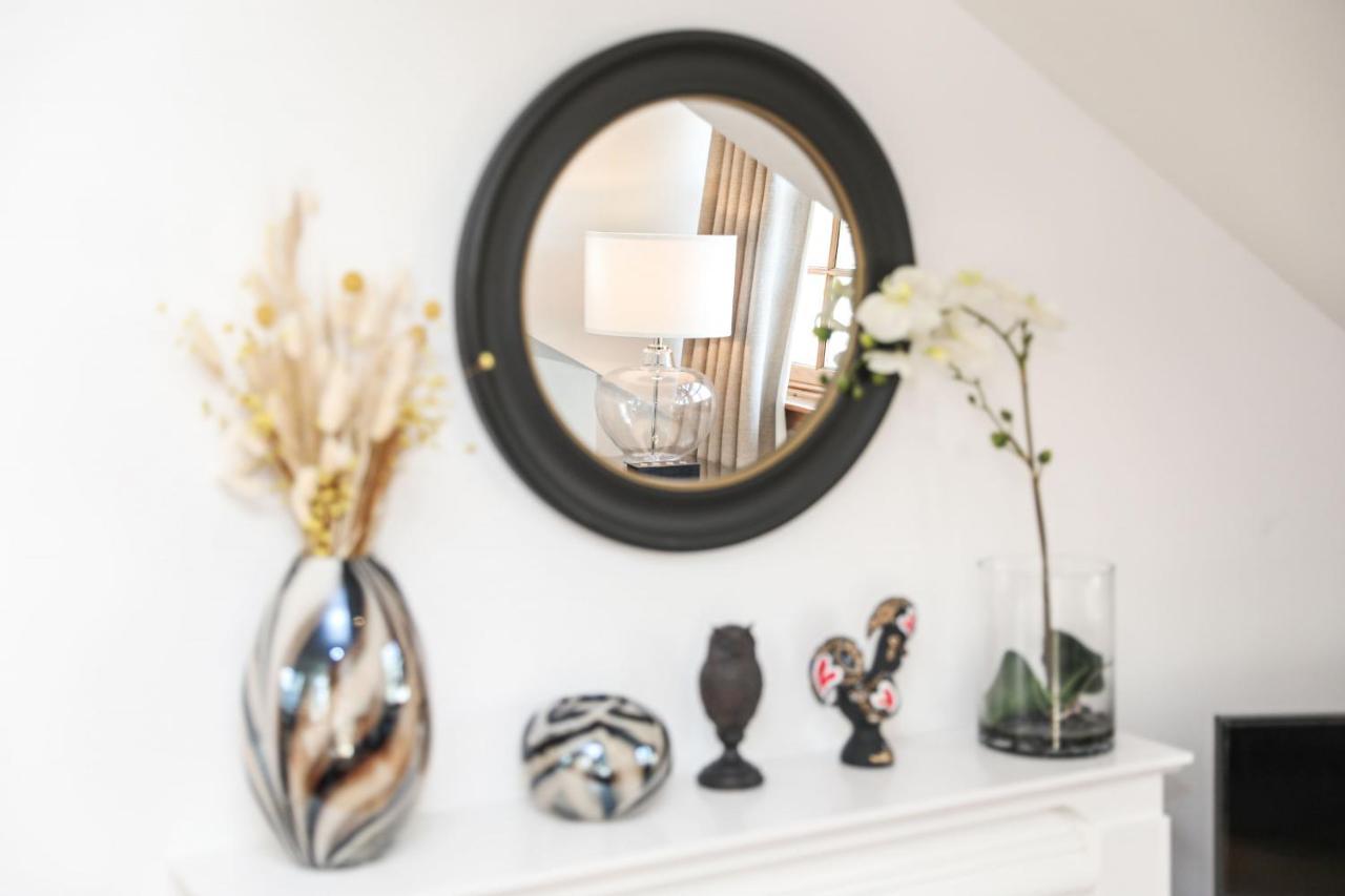 Luxury 3 Bed Royal Mile Apartment Единбург Екстериор снимка