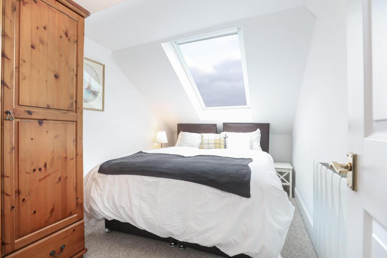 Luxury 3 Bed Royal Mile Apartment Единбург Екстериор снимка